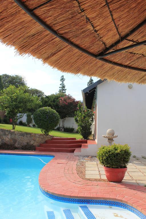 Mizizi House Of Sandton B & B Йоханнесбург Экстерьер фото