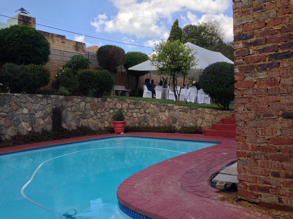 Mizizi House Of Sandton B & B Йоханнесбург Экстерьер фото