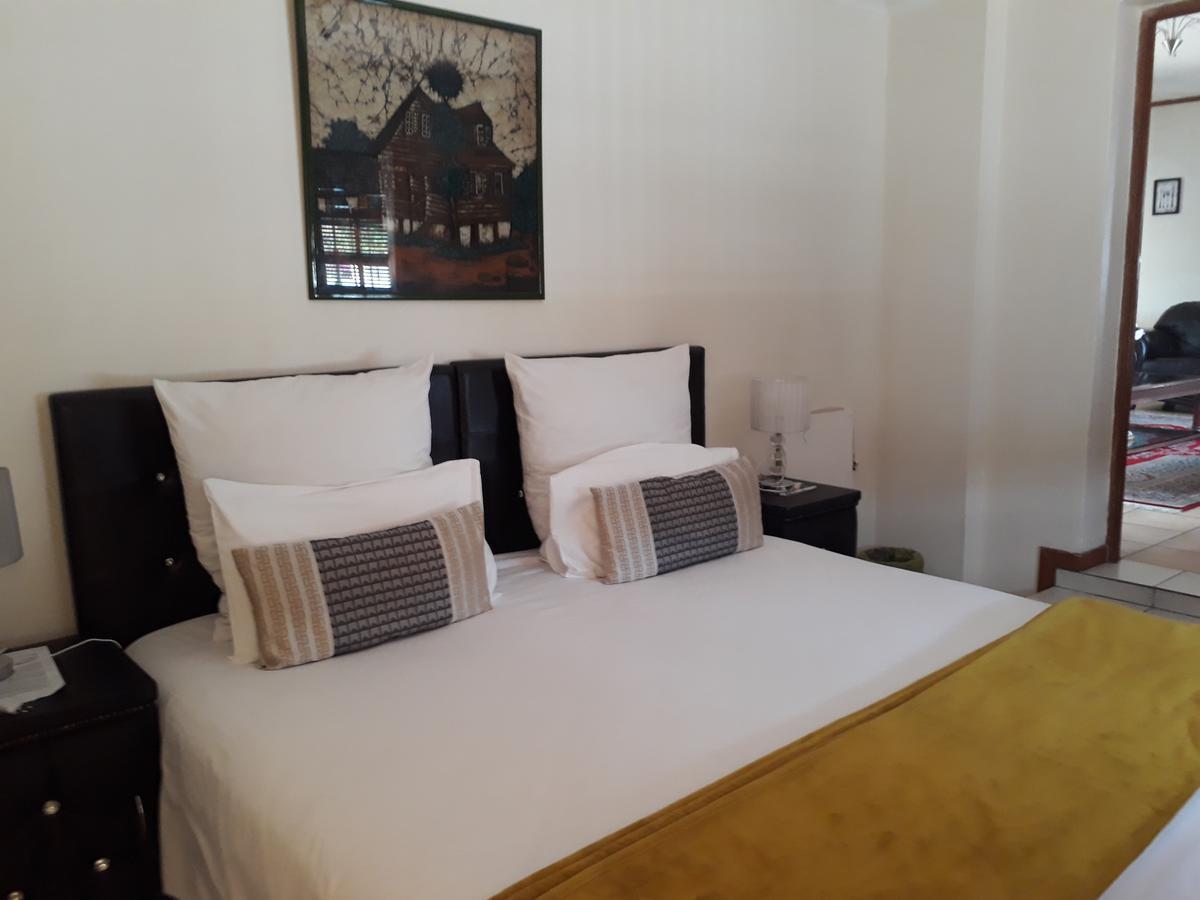 Mizizi House Of Sandton B & B Йоханнесбург Экстерьер фото