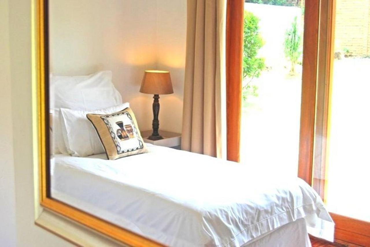 Mizizi House Of Sandton B & B Йоханнесбург Экстерьер фото
